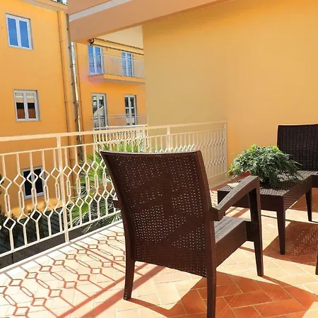 Cocumella 10 Apartment