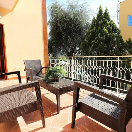 Cocumella 10 Apartment